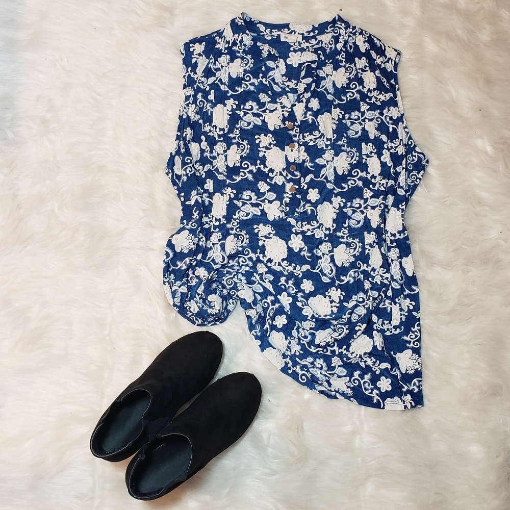 Westport blue and white print flowy top sz 1X